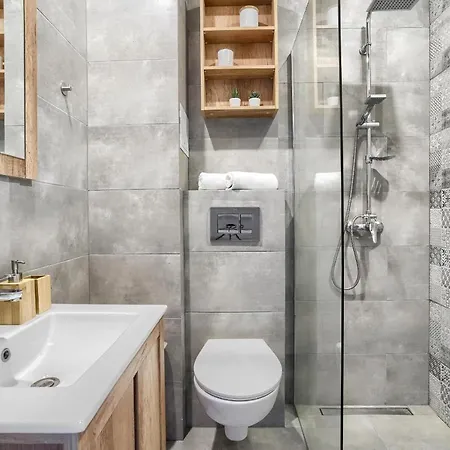 Corolla Swietokrzyska 30 - Metro, Palac Kultury I Nauki *