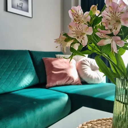 Corolla Swietokrzyska 30 - Metro, Palac Kultury I Nauki * Варшава